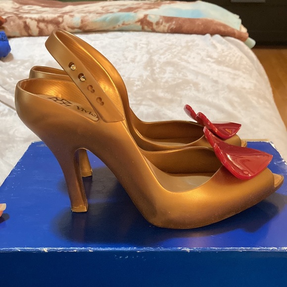 Vivienne Westwood Anglomania and Melissa shoes - Lady Dragon - Picture 13 of 15